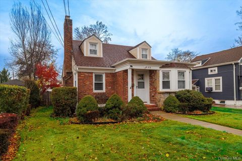 Photo of 619 Ashland Avenue, Baldwin, NY 11510 (MLS # 934804)