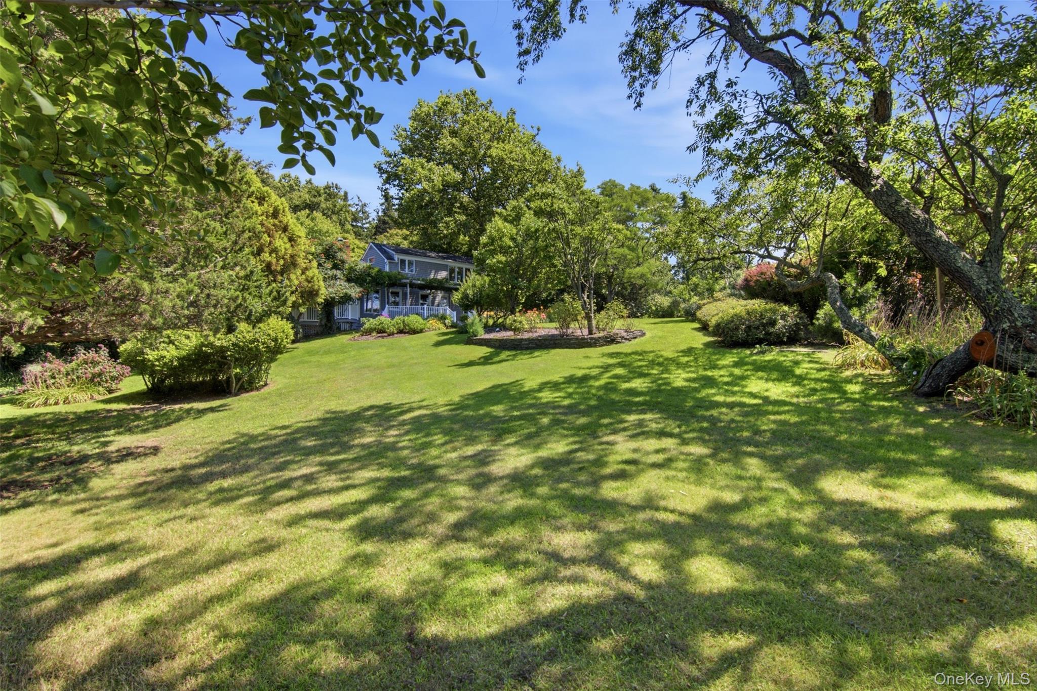 60 Crane Neck Road