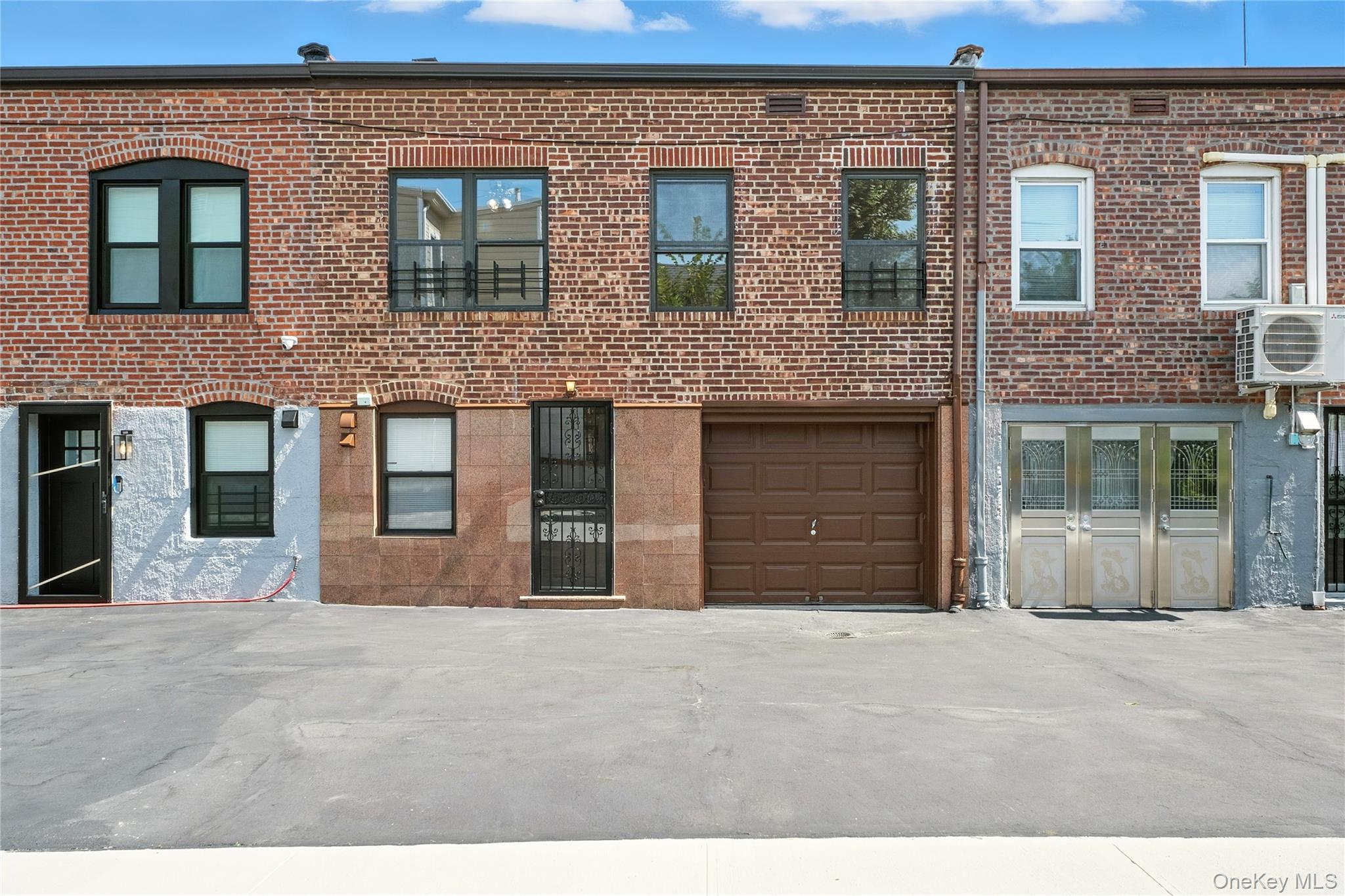 MLS: 906463