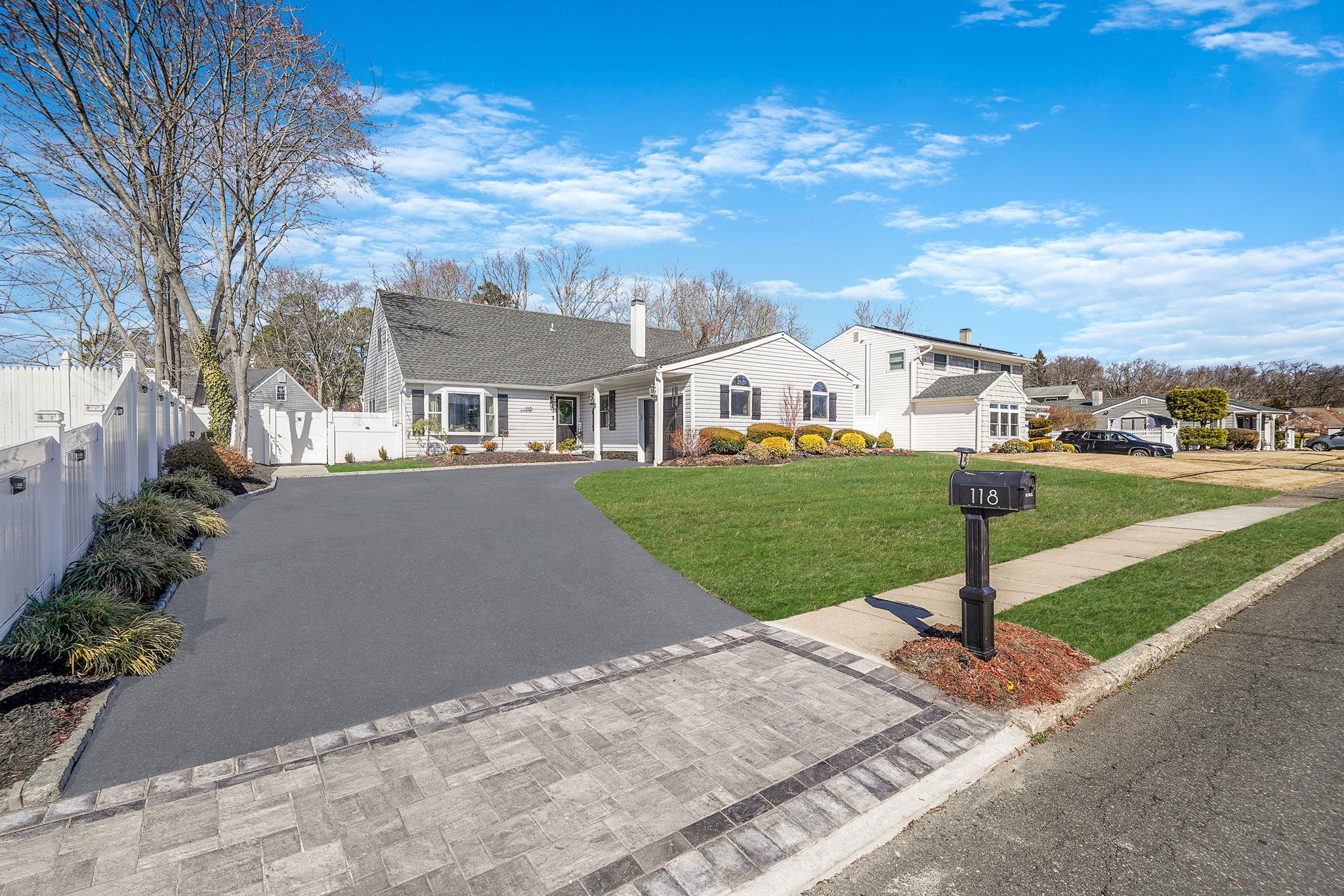 118 Stuyvesant Drive, Port Jefferson Station, New York image 31
