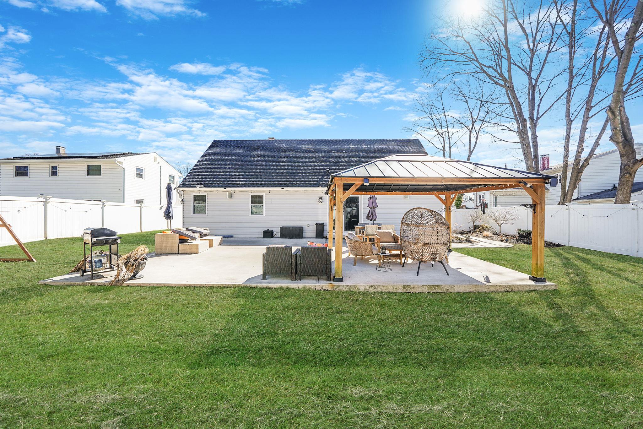 118 Stuyvesant Drive, Port Jefferson Station, New York image 33