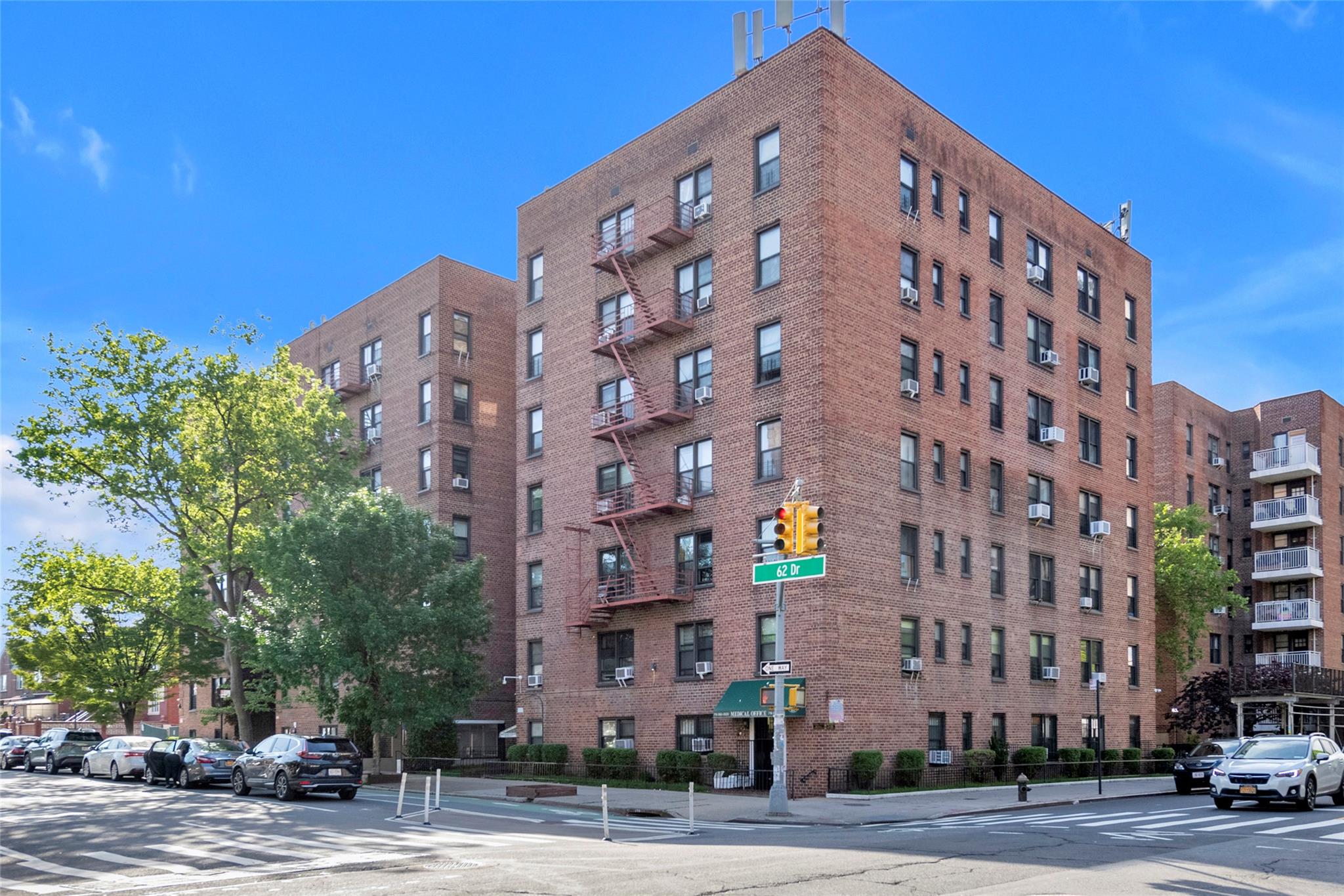 Property for Sale at 62 Drive E6, Forest Hills, Queens, NY - Bedrooms: 1 
Bathrooms: 1  - $285,000