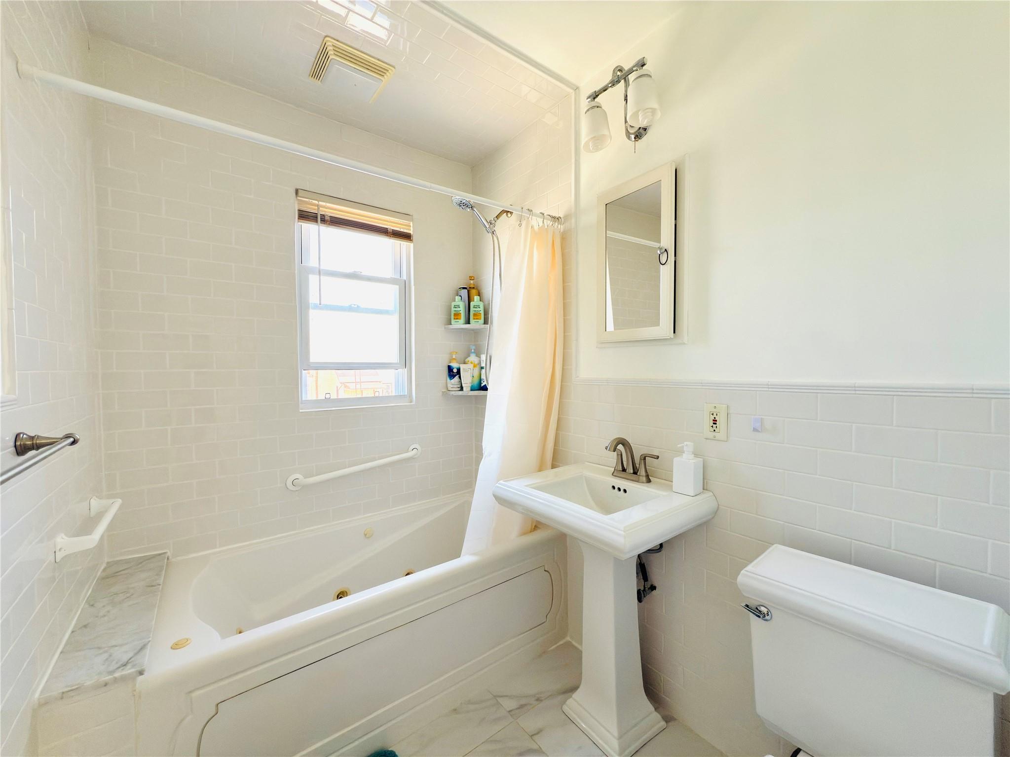 1428 Hobart Avenue, Bronx, New York image 13