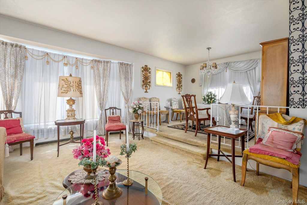 Photo of 9 Walnut Place, Massapequa, NY 11758 (MLS # 944939)