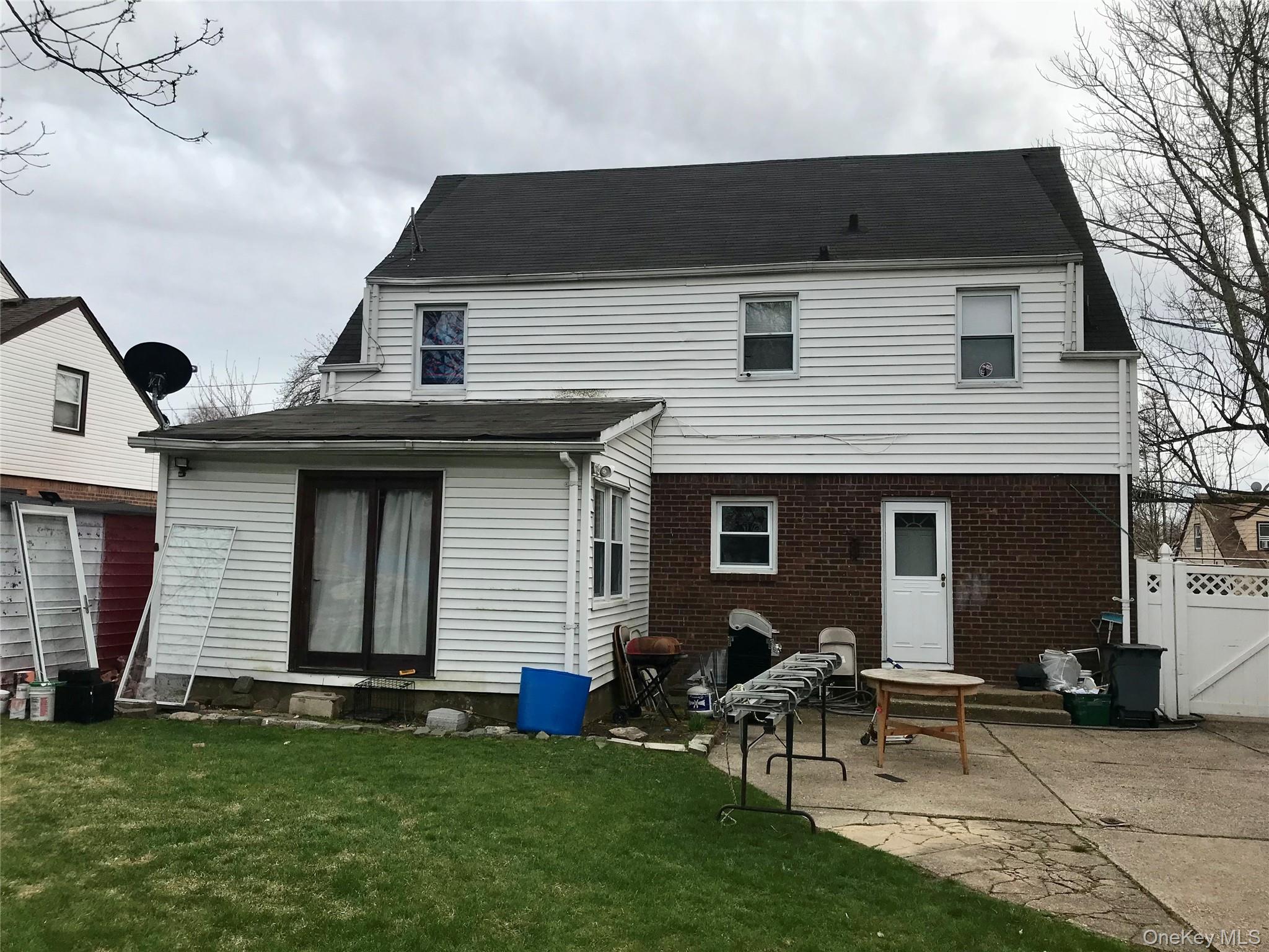 86 W Clinton Avenue - Photo 4