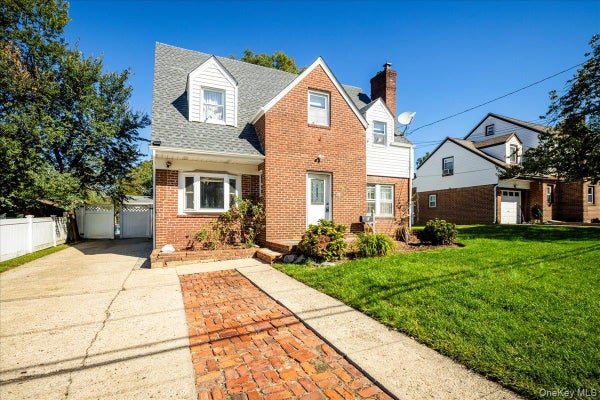 86 W CLINTON AVE, ROOSEVELT, NY 11575 - Image 9a59fd34d9bc9140875aa321bc484e4f/2999078493