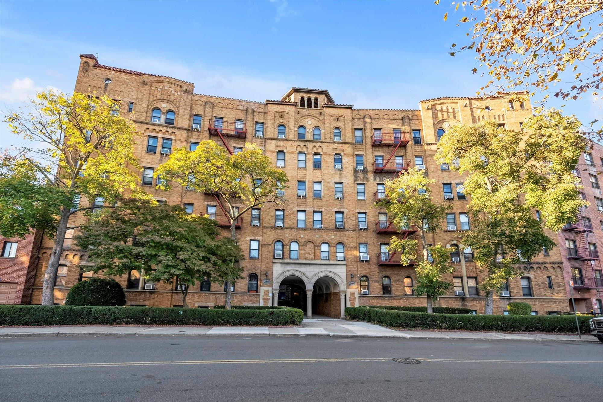 83-44 Lefferts Boulevard #1P, Kew Gardens, New York image 2