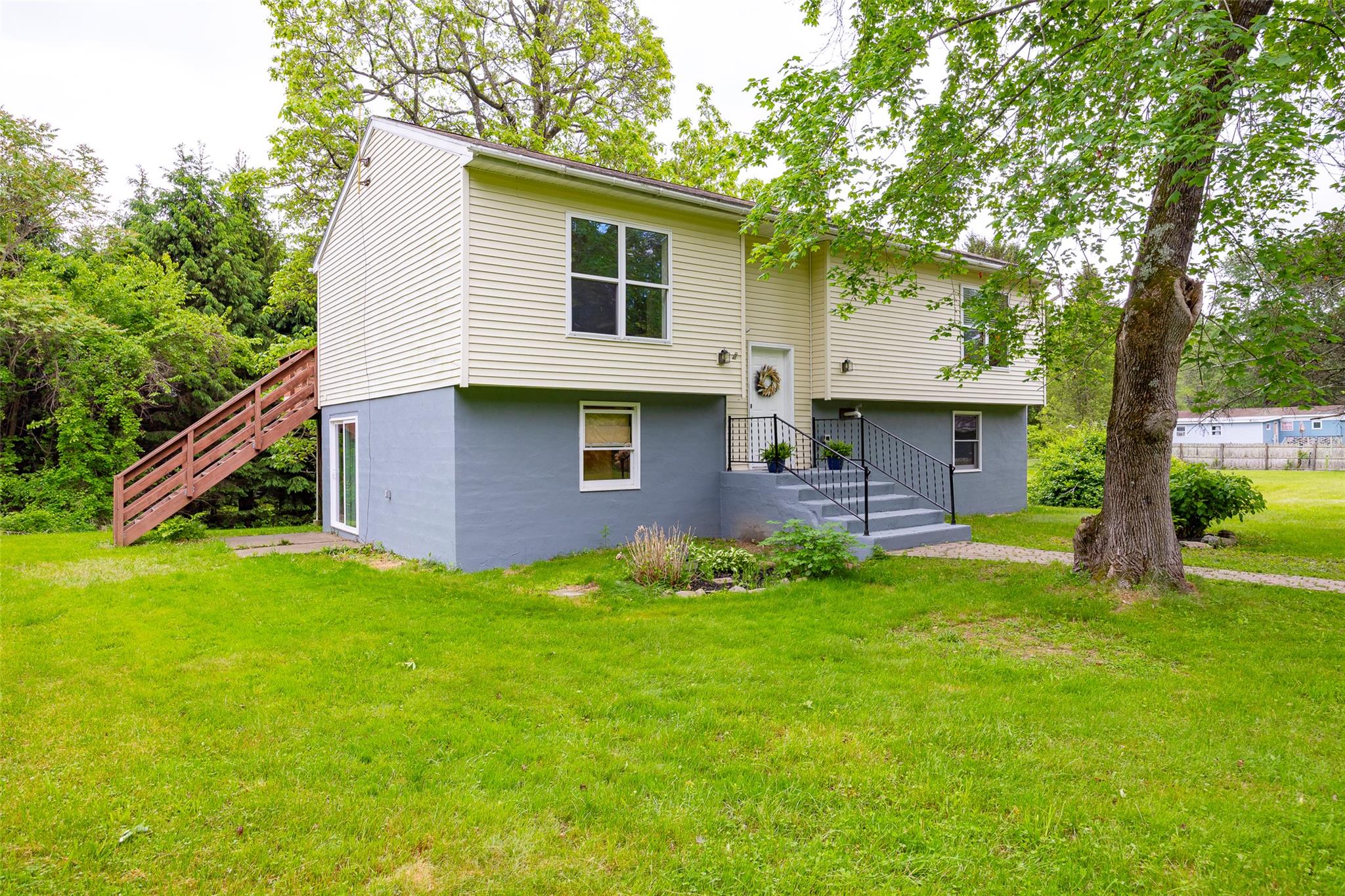 252 Rokeby Road, Red Hook, New York image 4