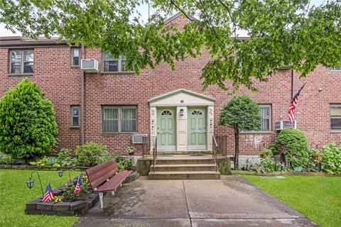 56-10 244 Street 1 Douglaston NY 11362