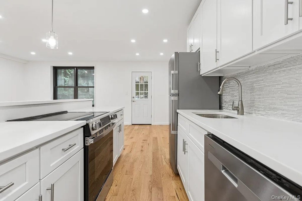 Photo of 45 Overlook Terrace #3G, New York (Manhattan), NY 10033 (MLS # 1058845)