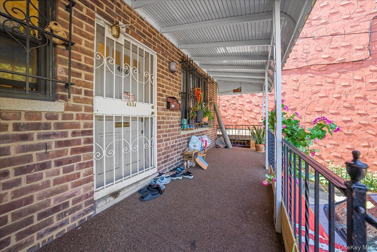 4634 Carpenter Avenue