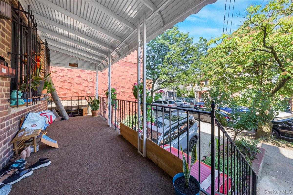 4634 Carpenter Avenue