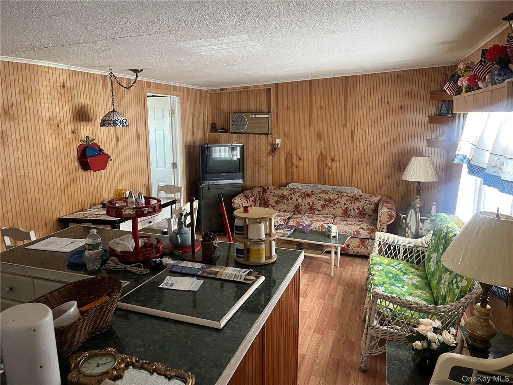 Photo of 11 22nd, Wading River, NY 11972 (MLS # 980319)