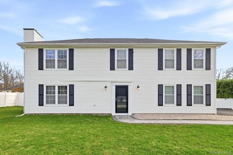 8 Eagle Lane Poughkeepsie NY 12601