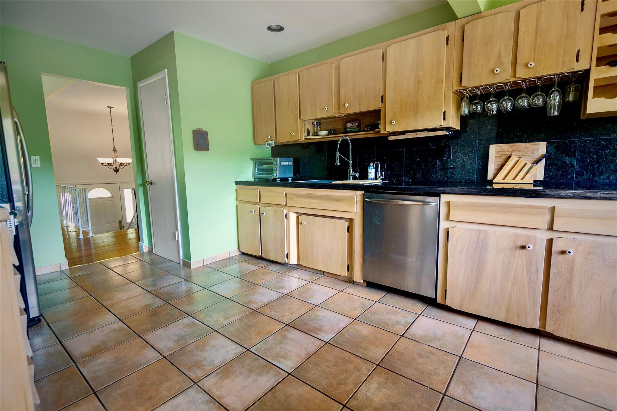206 Beach Drive, Mahopac, New York image 9