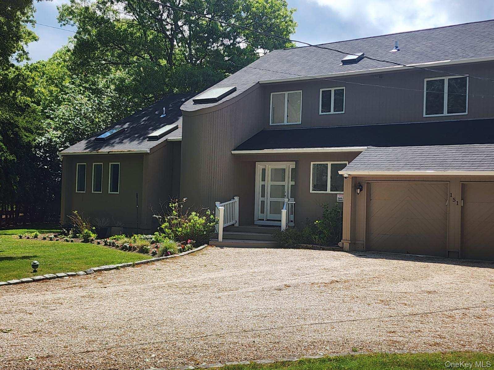 133 Old Country Road