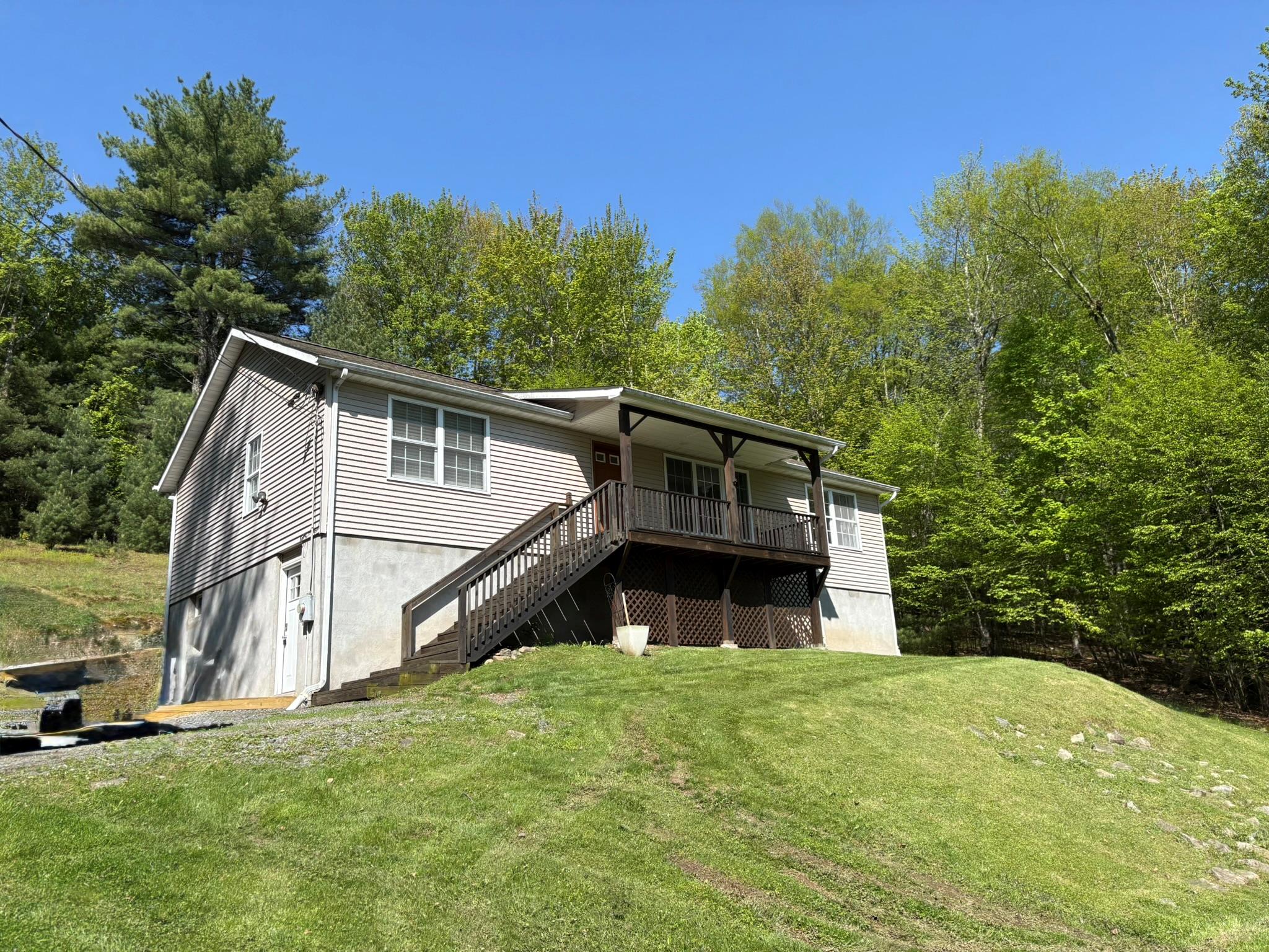 46 Caston Road, Greenfield Park, New York image 42