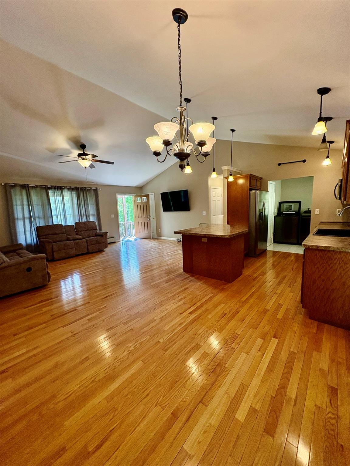 46 Caston Road, Greenfield Park, New York image 8