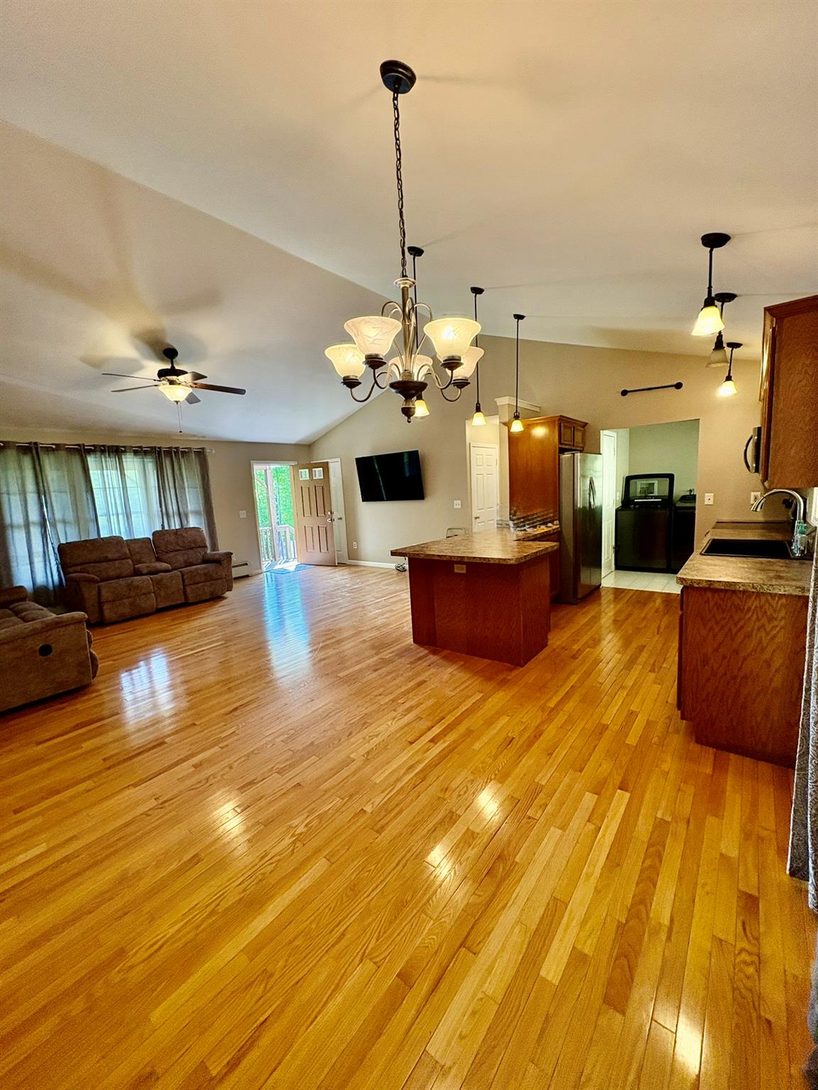 46 Caston Road, Greenfield Park, New York image 25