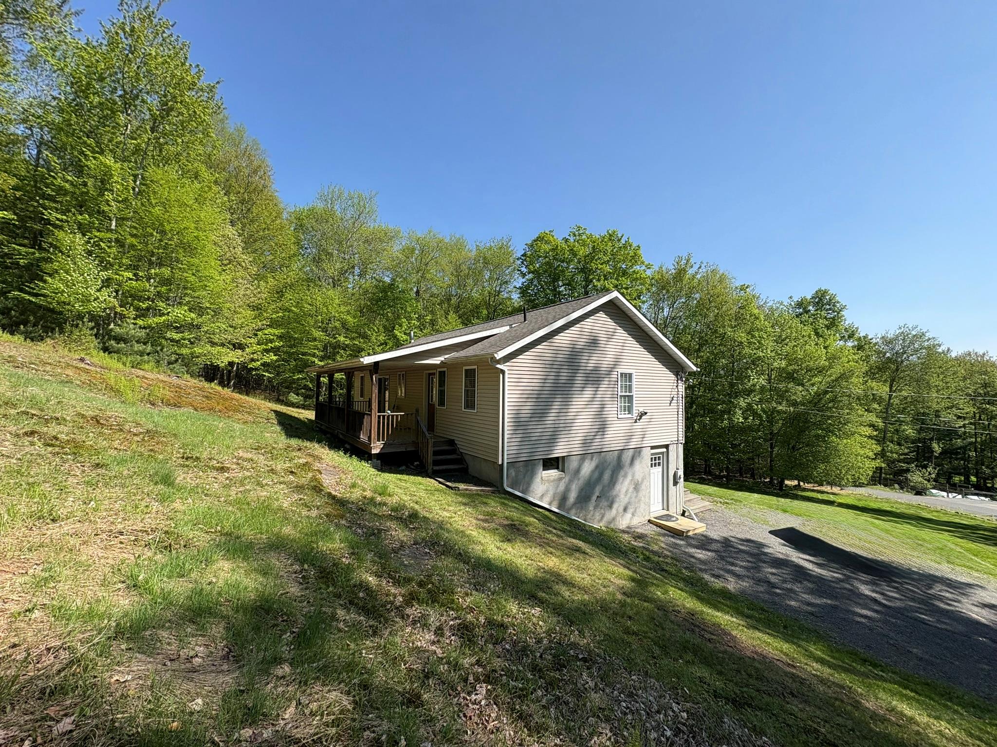 46 Caston Road, Greenfield Park, New York image 47