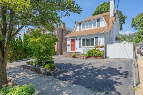 39 Nassau Road Great Neck NY 11021