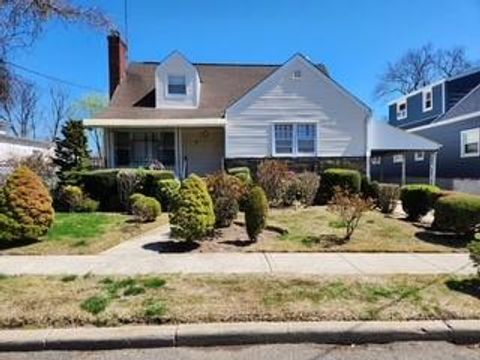 Photo of 6 Frederick Ave Ave, Freeport, NY 11520 (MLS # 846786) Photo of 6 Frederick Ave Ave, Freeport, NY 11520 (MLS # 846786)