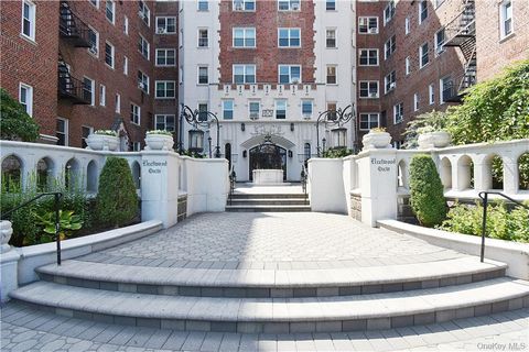 Homes For Sale - 60 W Broad Street #1L<br/> Fleetwood, NY 10552