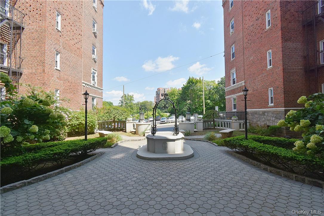 60 W Broad Street 1L