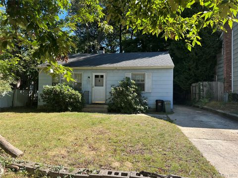 Photo of 192 Iceland Drive, Huntington Station, NY 11746 (MLS # 919792)