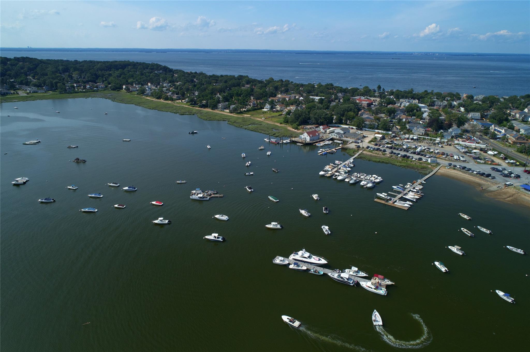 237 Cleft Road, Mill Neck, New York image 28
