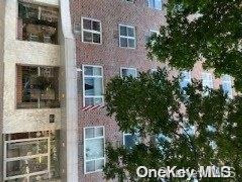 Homes For Sale - 89-00 170th Street #7D<br/> Queens County, Jamaica, NY 11432