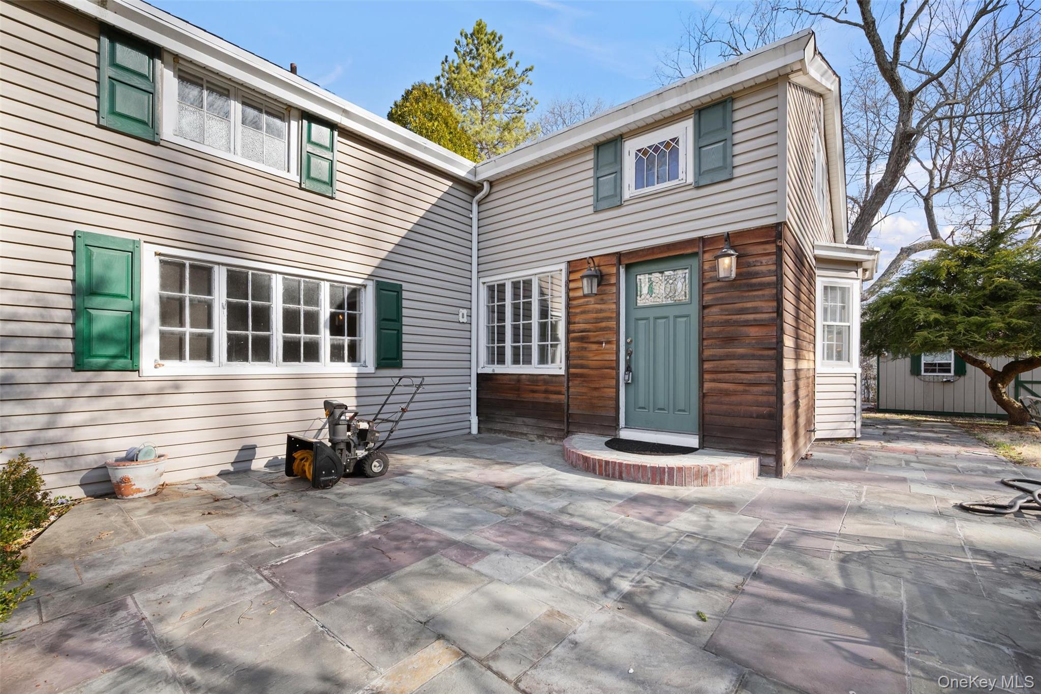 75 Old Minisink Trail