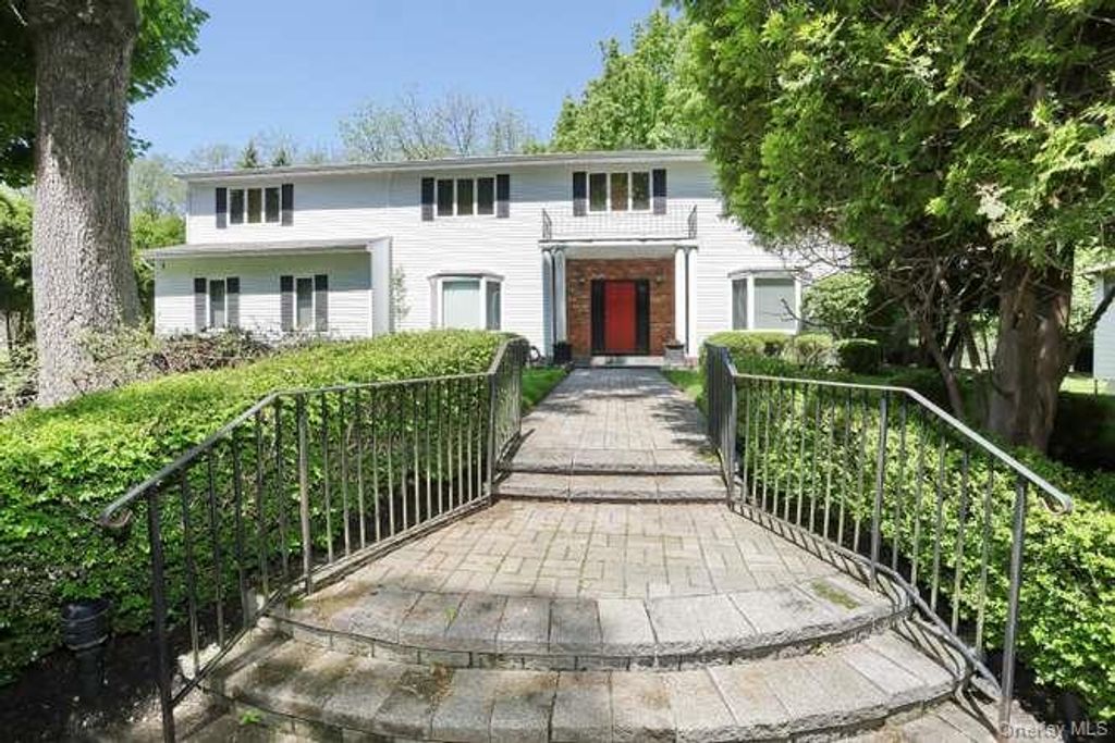 Photo of 46 E Concord Drive, Monsey, NY 10952 (MLS # 1000963)