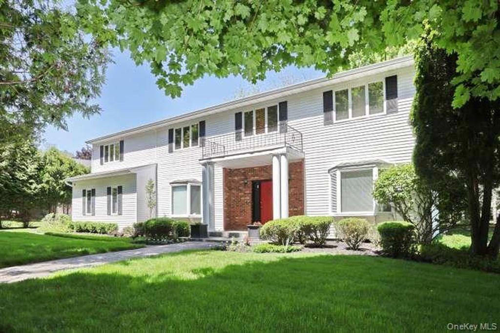 Photo of 46 E Concord Drive, Monsey, NY 10952 (MLS # 1000963)