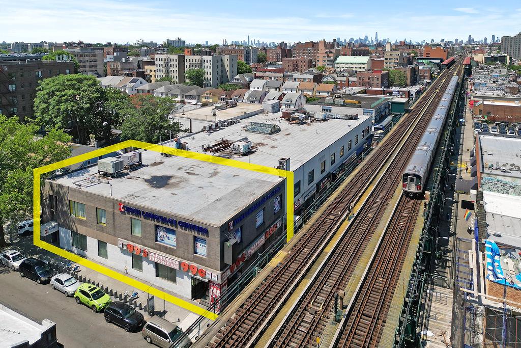 7814 Roosevelt Avenue A