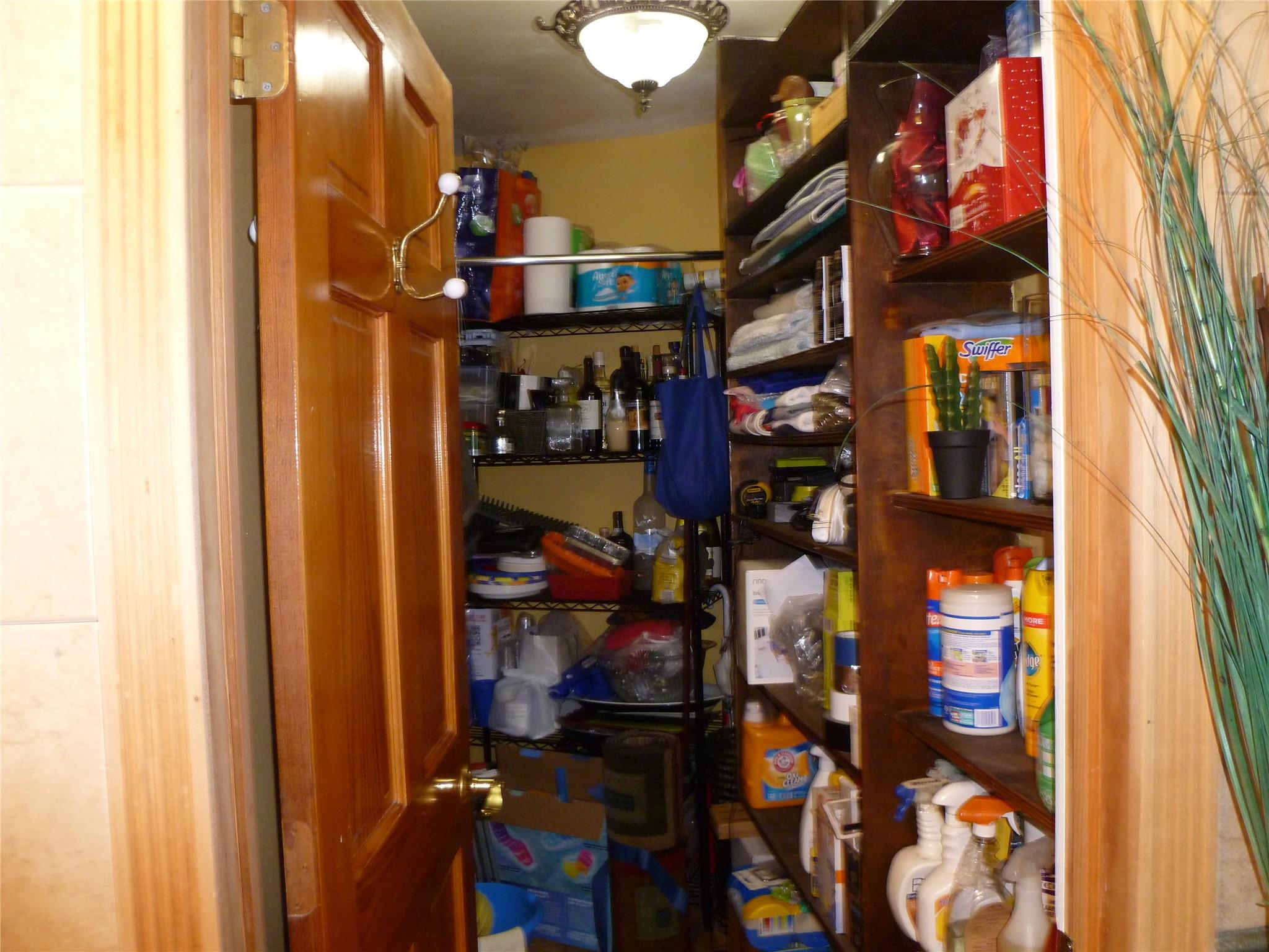 28 Crabtree Lane, Levittown, New York image 17