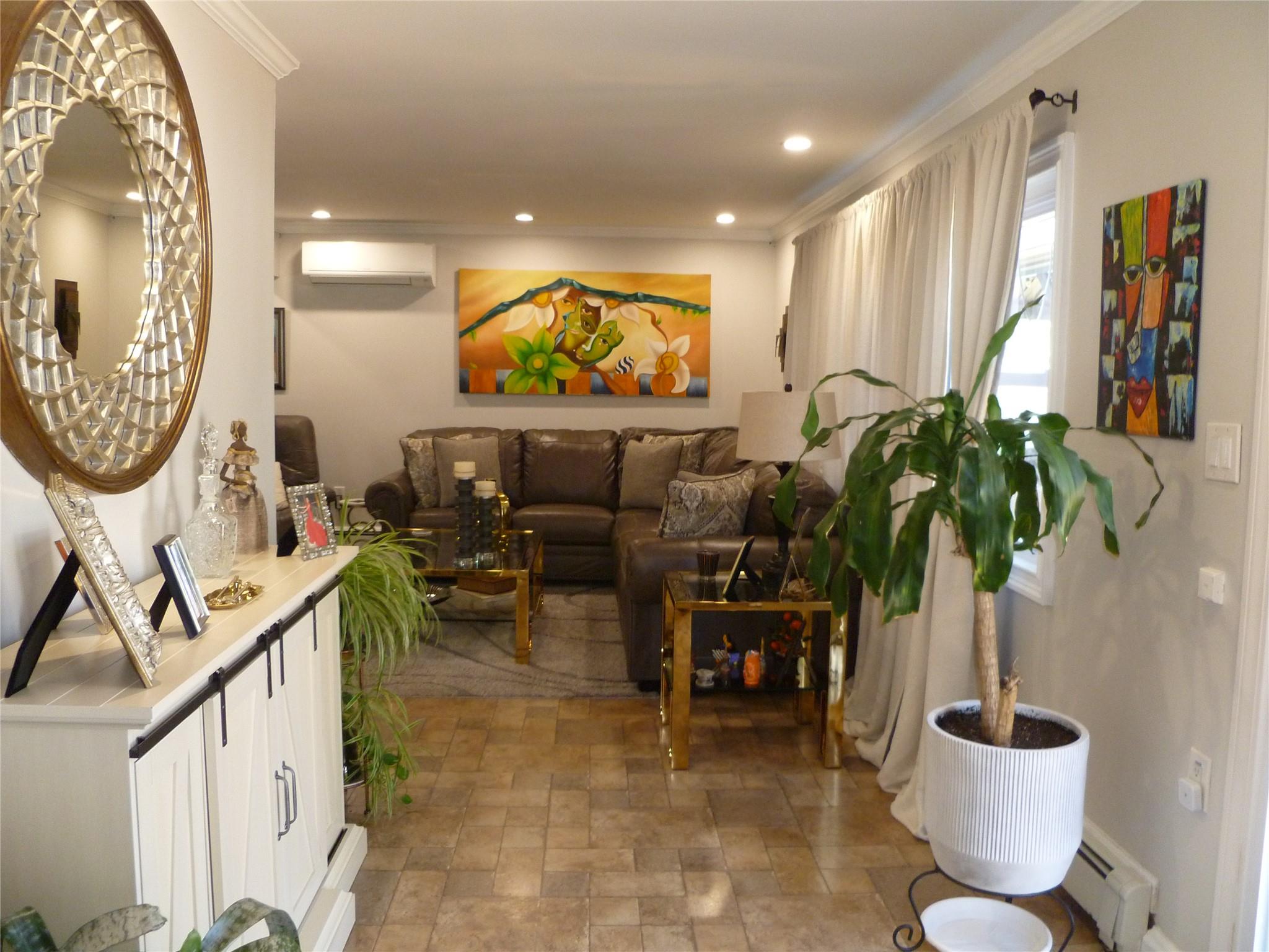 28 Crabtree Lane, Levittown, New York image 18