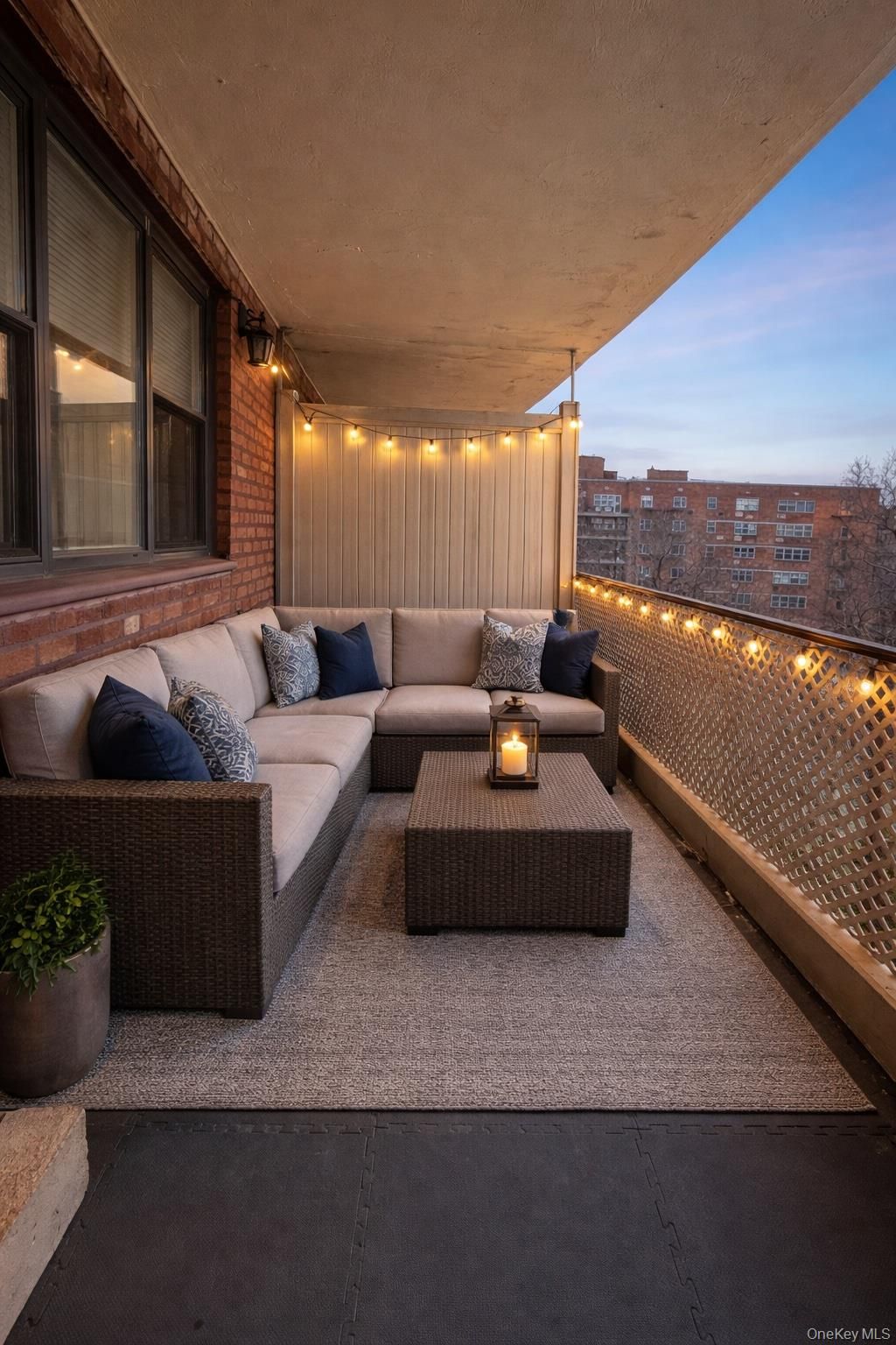 Photo of 153-25 88th Street #5G, Howard Beach, NY 11414 (MLS # 980119)