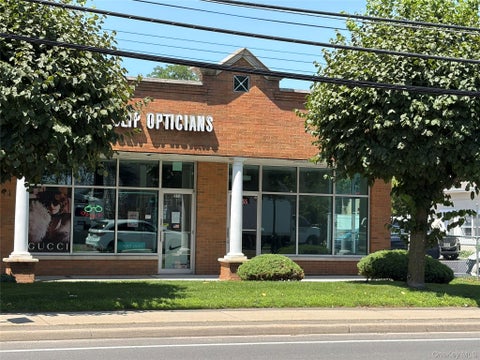 Photo of 355 Union Boulevard, West Islip, NY 11795 (MLS # 1029770)