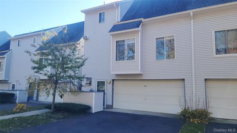 Condo For Sale - 35 Gibbs Road #22<br/> Coram, NY 11727