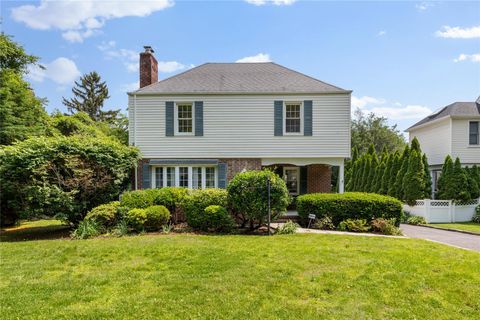 89 Clinch Avenue Garden City NY 11530