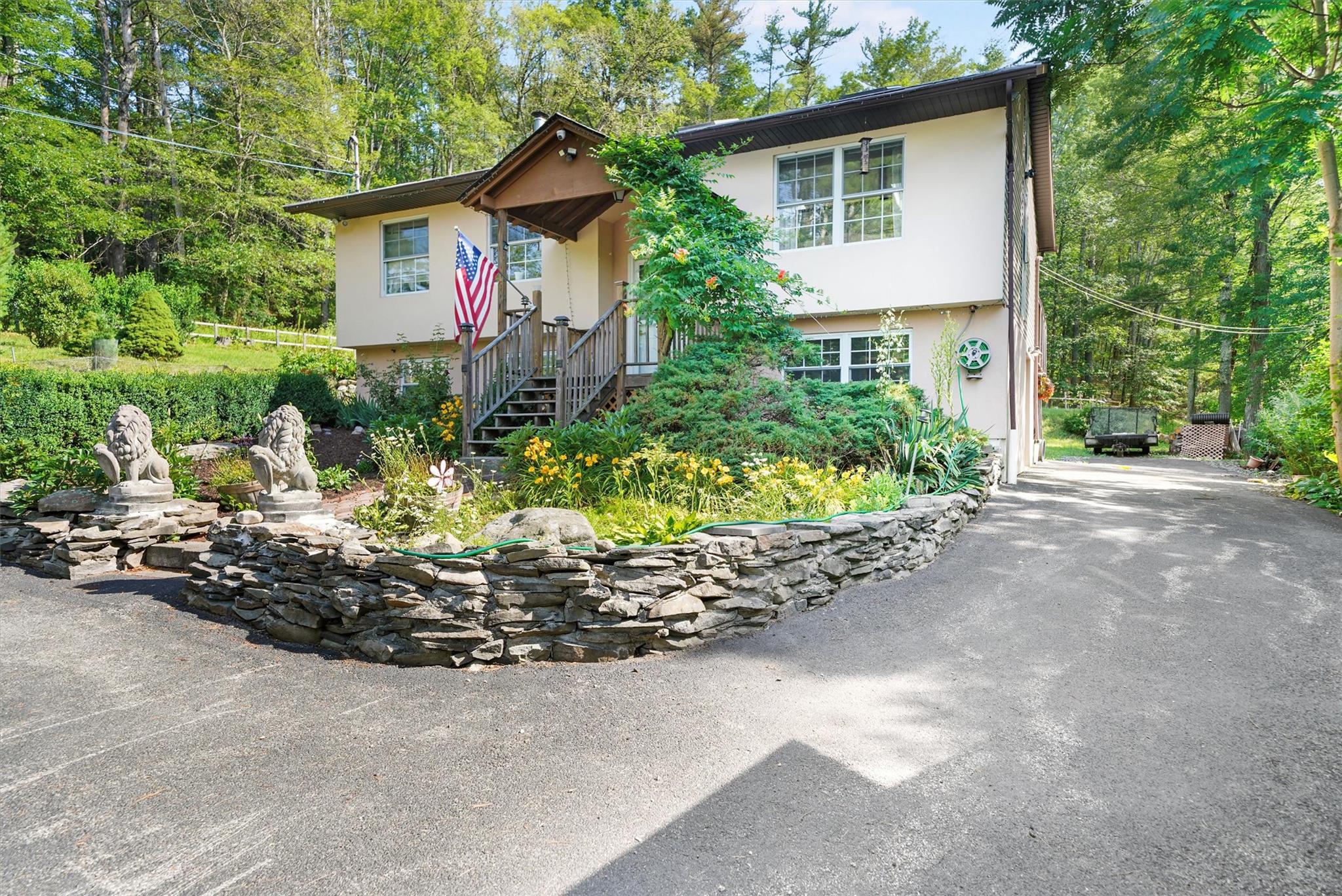 146 Oakland Valley Road