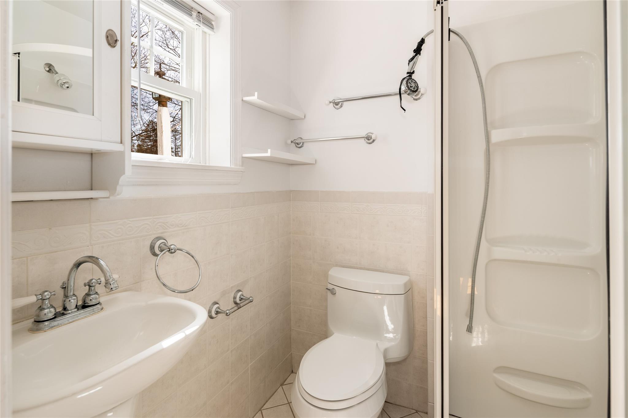 23 Meadowbrook Lane, Mount Kisco, New York image 8