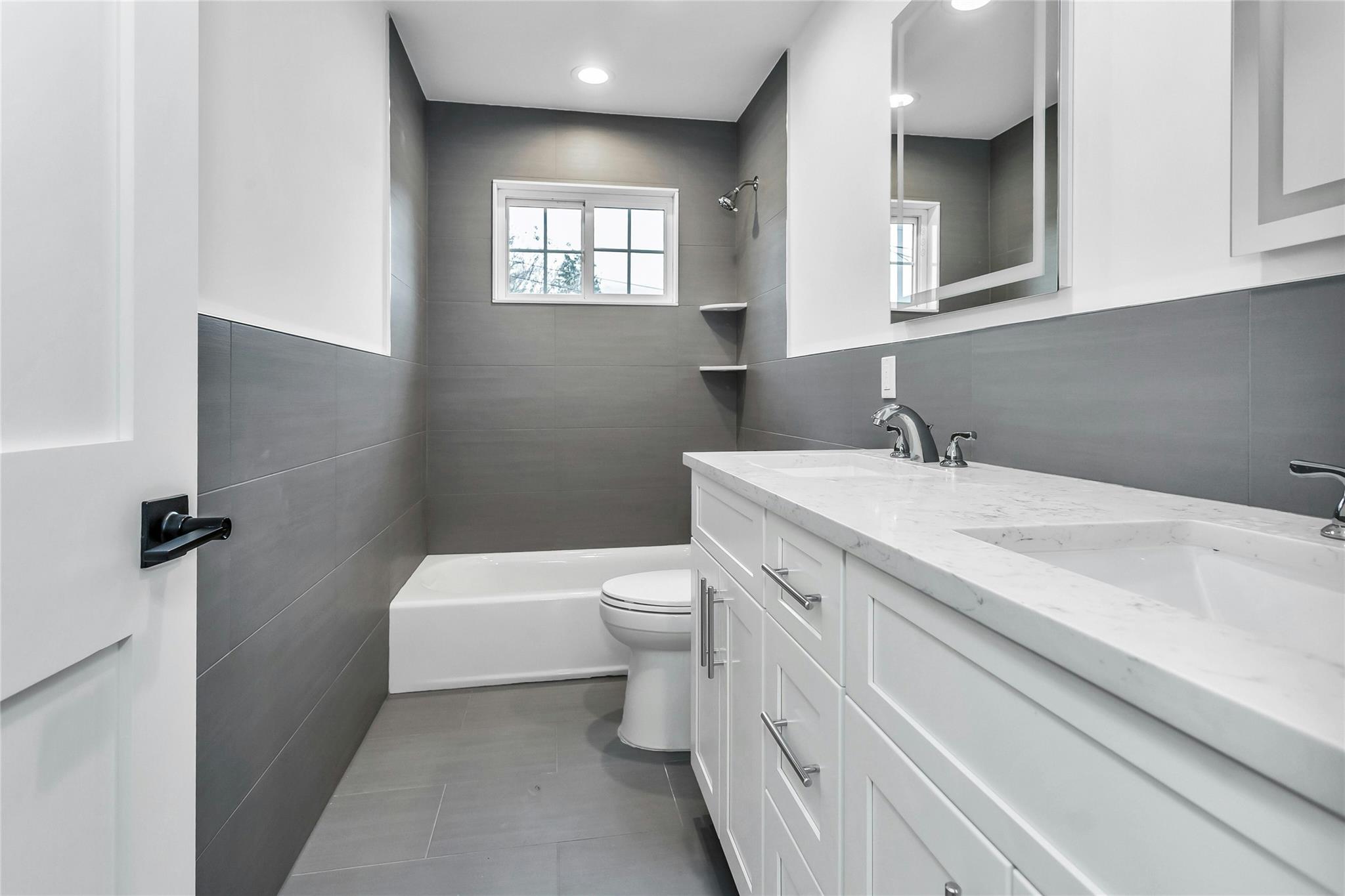 14 Terry Lane, Plainview, New York image 28