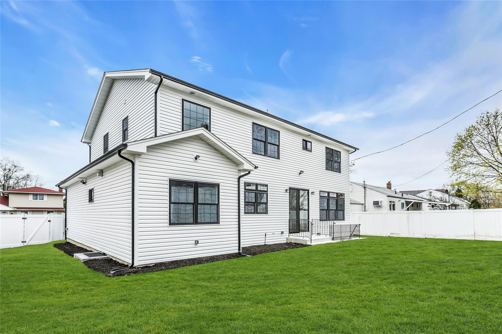 14 Terry Lane, Plainview, New York image 33