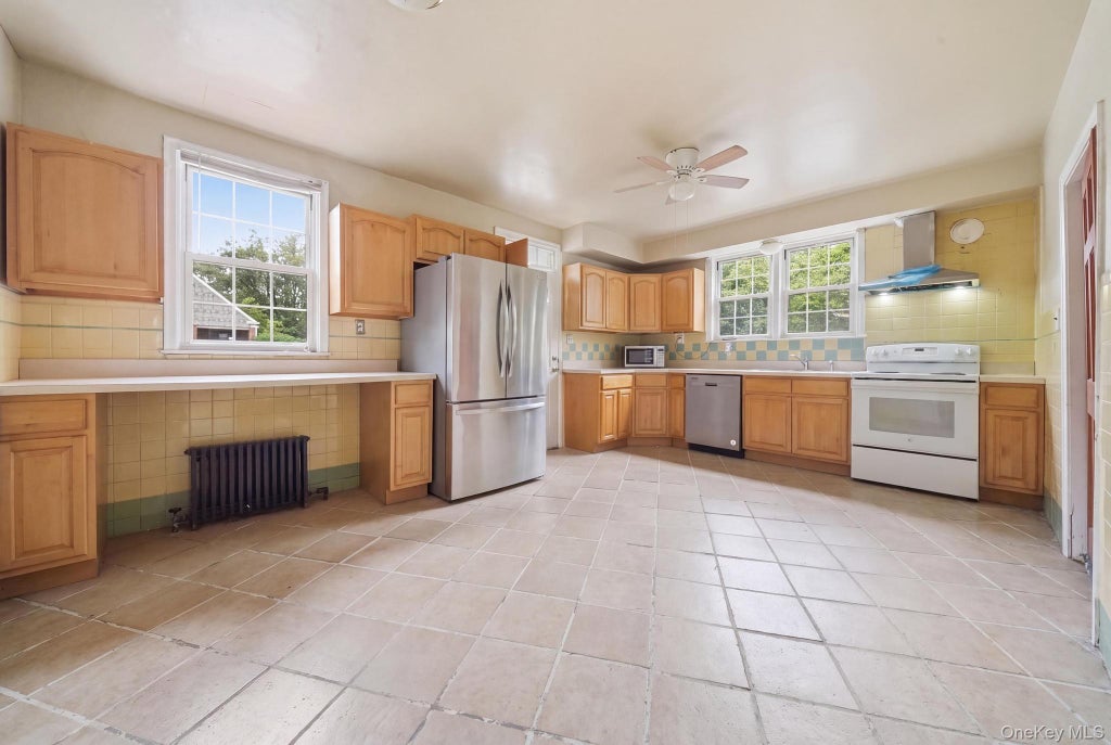 Photo of 45 Tennyson Avenue, Westbury, NY 11590 (MLS # 1056435)