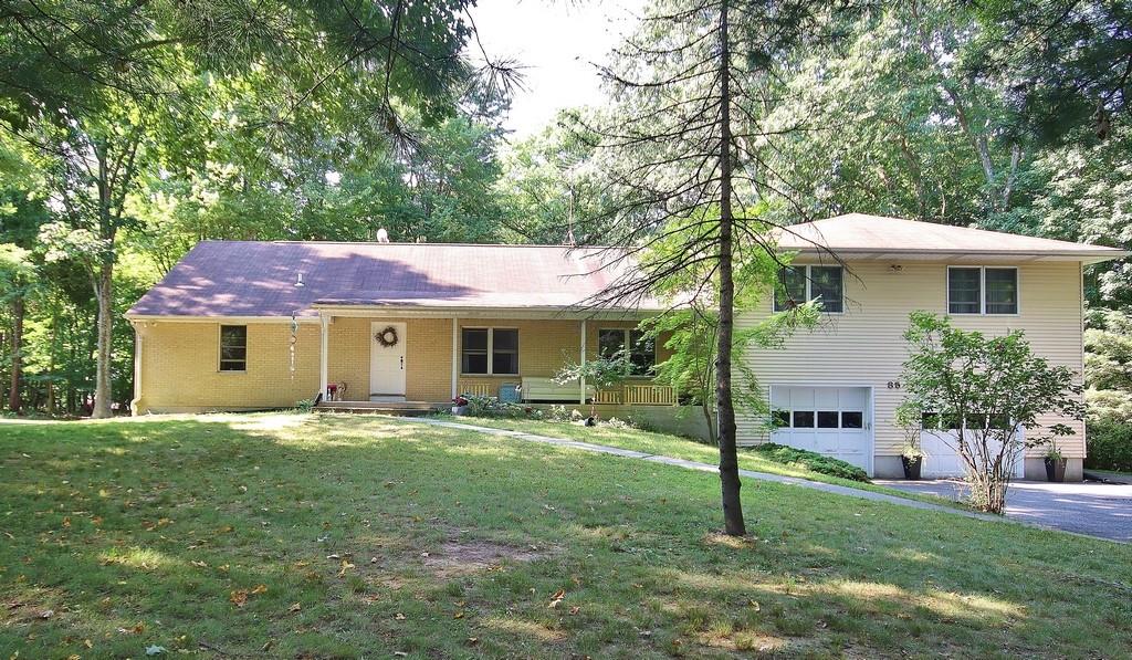 85 Old Phillips Hill Road, New City, New York image 1