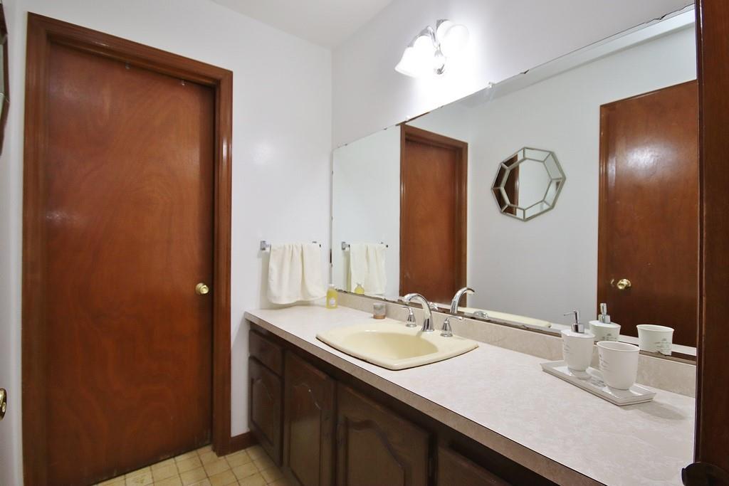 85 Old Phillips Hill Road, New City, New York image 15