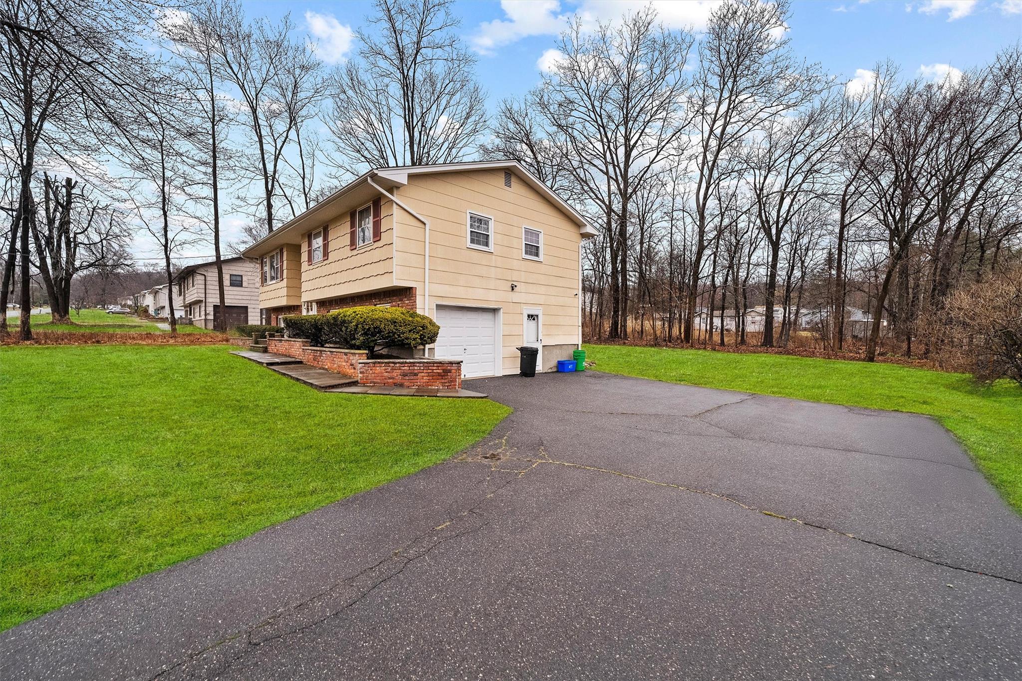 16 Lakeland Avenue, Congers, New York image 5