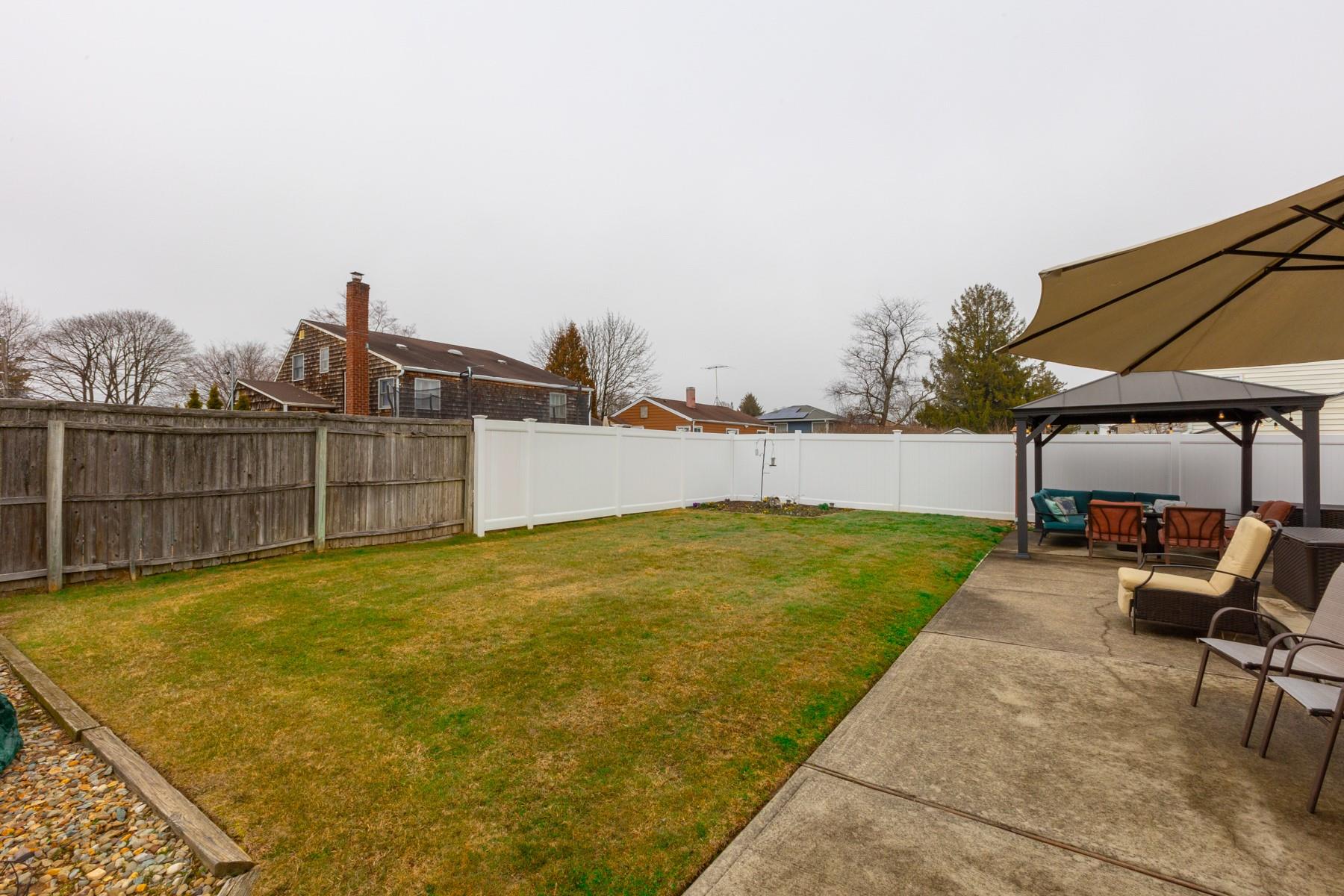 530 Goodrich Avenue, North Babylon, New York image 28